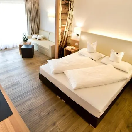 Gartenhotel Volser Hof מלון 4*