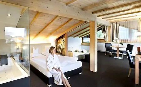 Gartenhotel Volser Hof 4* פיה