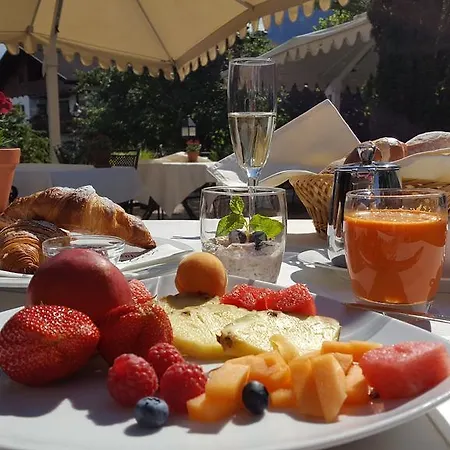 Gartenhotel Voelser Hof - Adults Only 호텔