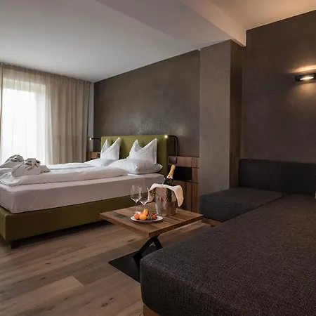 Gartenhotel Voelser Hof - Adults Only 4*